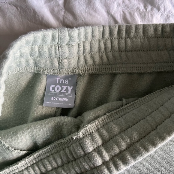 ‼️SOLD‼️Tna Sweatsuit - Picture 3 of 4